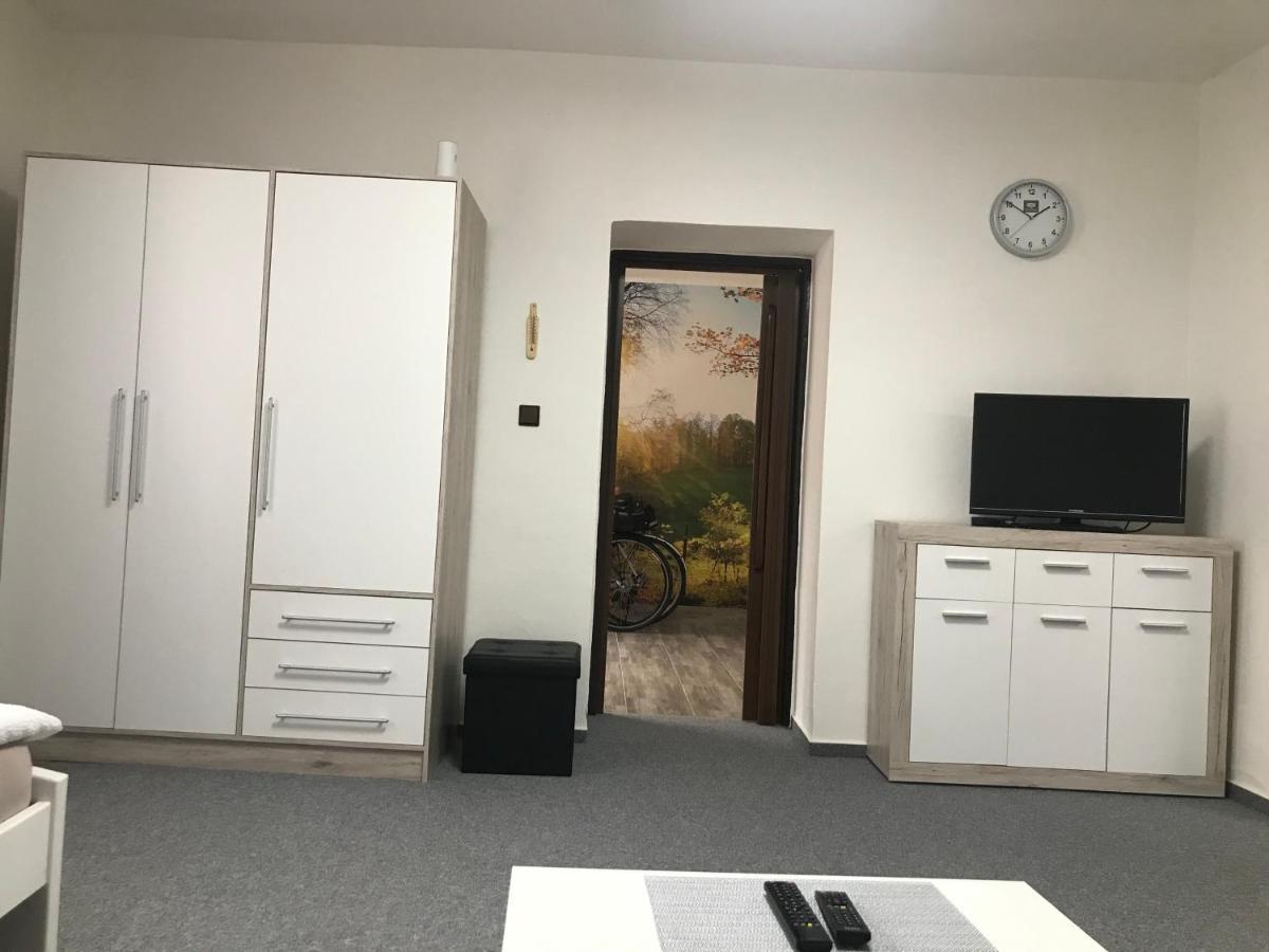 Cyklo-Moto Apartman Lomnice nad Lužnicí エクステリア 写真