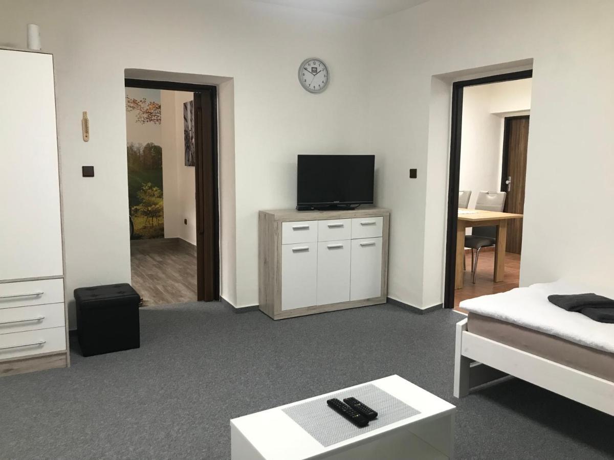 Cyklo-Moto Apartman Lomnice nad Lužnicí エクステリア 写真